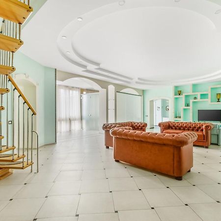 Deribasivska Cozy 4-Room Apartment Odessa Ngoại thất bức ảnh