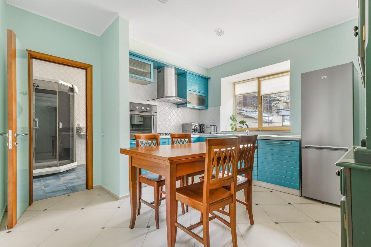 Deribasivska Cozy 4-Room Apartment Odessa Ngoại thất bức ảnh