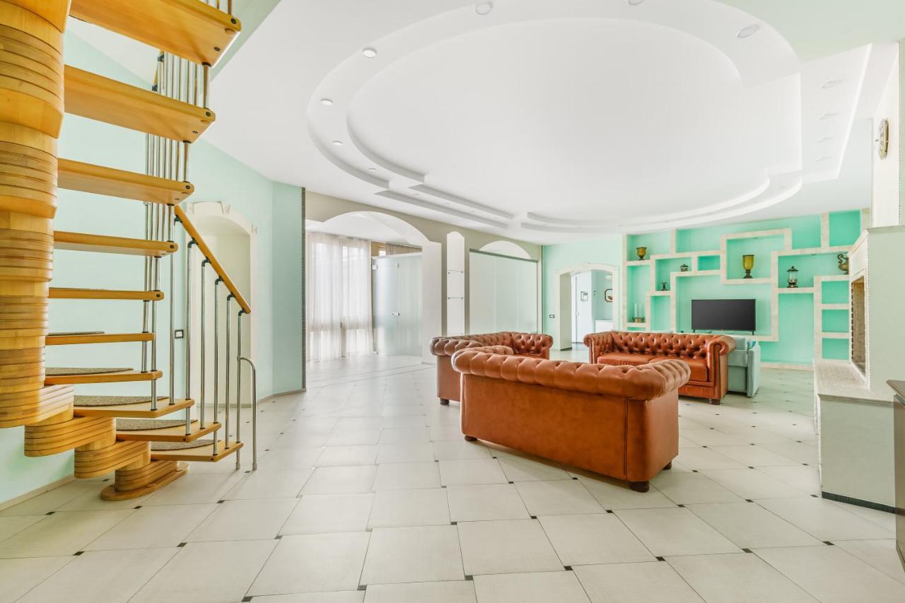 Deribasivska Cozy 4-Room Apartment Odessa Ngoại thất bức ảnh