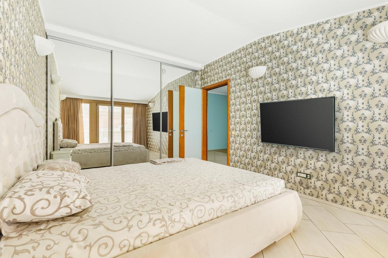 Deribasivska Cozy 4-Room Apartment Odessa Ngoại thất bức ảnh